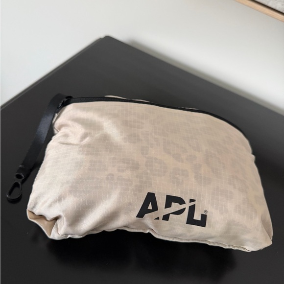 APL Leopard Backpack - Picture 4 of 12